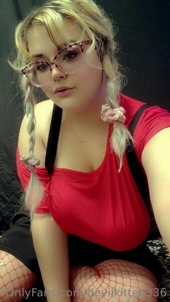 devilkitten336 Nakenläckor OnlyFans Foto 17