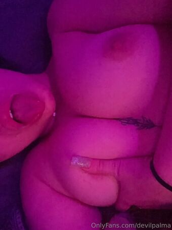 Devilpalma Nakenläckor OnlyFans Foto 4