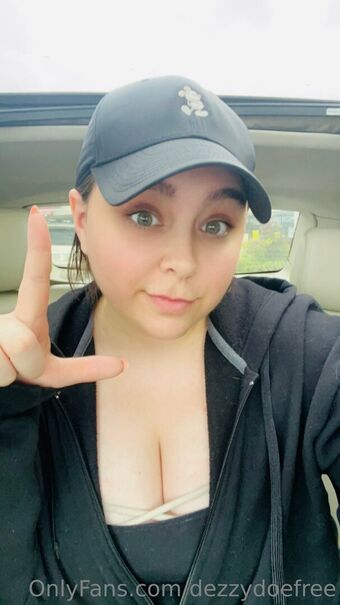 dezzydoefree Nakenläckor OnlyFans Foto 26