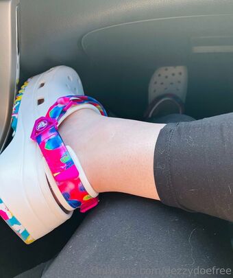 dezzydoefree Nakenläckor OnlyFans Foto 27