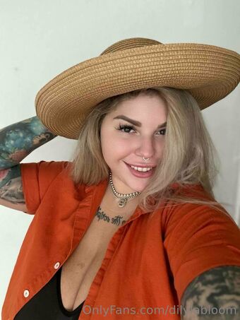 dilylabloom Nakenläckor OnlyFans Foto 47