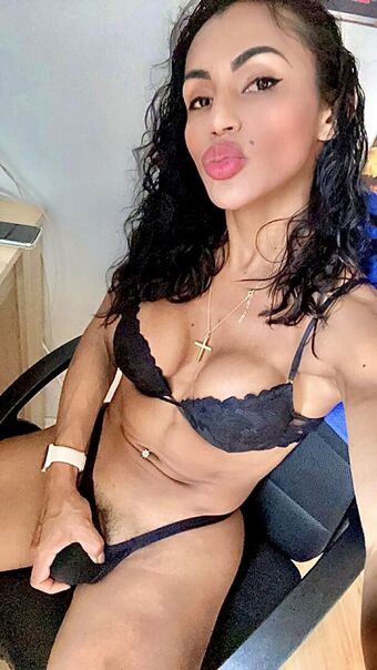 DollLessa Nakenläckor OnlyFans Foto 20