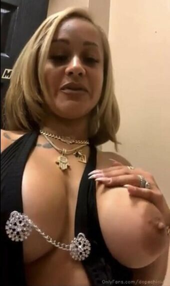 Dopechick69 Nakenläckor OnlyFans Foto 25