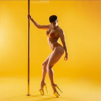 Doris Rnold Nakenläckor OnlyFans Foto 4