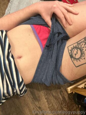 Dumb Pup Nakenläckor OnlyFans Foto 5