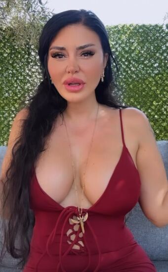 Ebru Polat