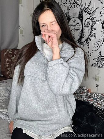 eclipsekarma Nakenläckor OnlyFans Foto 40