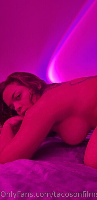 Ecstasy Nakenläckor OnlyFans Foto 12