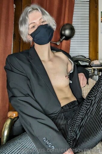 edgesovereign Nakenläckor OnlyFans Foto 12