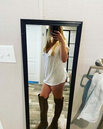 Eevalee Nakenläckor OnlyFans Foto 4