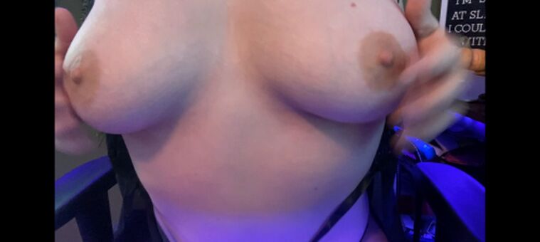 Eevyasmr Nakenläckor OnlyFans Foto 27