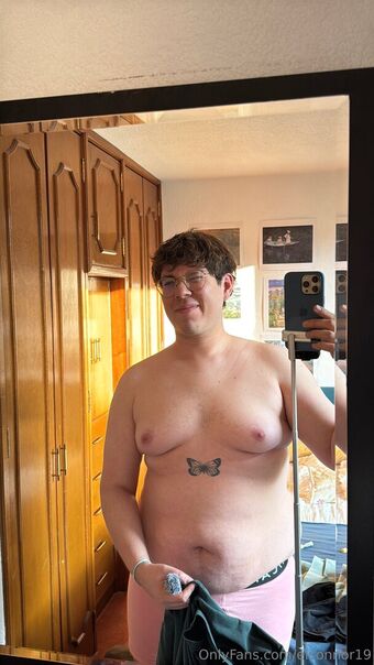 elconnor19 Nakenläckor OnlyFans Foto 11