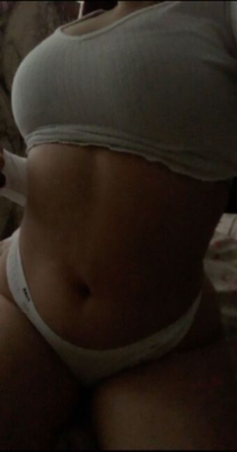 Elevhn Nakenläckor OnlyFans Foto 3