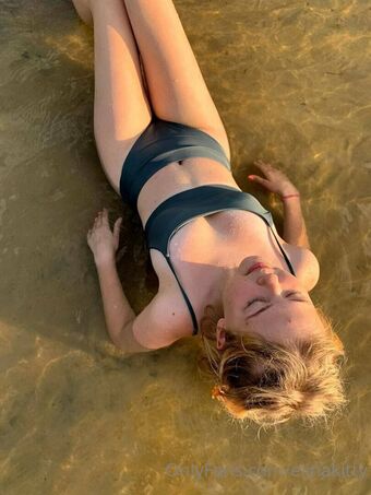 elinakitty Nakenläckor OnlyFans Foto 6