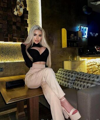eliseluna7 Nakenläckor OnlyFans Foto 8