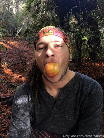 elithefearless Nakenläckor OnlyFans Foto 18