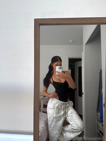 ellaaableuu Nakenläckor OnlyFans Foto 2