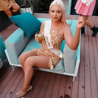 EllaX Nakenläckor OnlyFans Foto 16