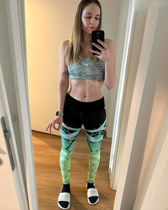 Ellecornflake Nakenläckor OnlyFans Foto 12