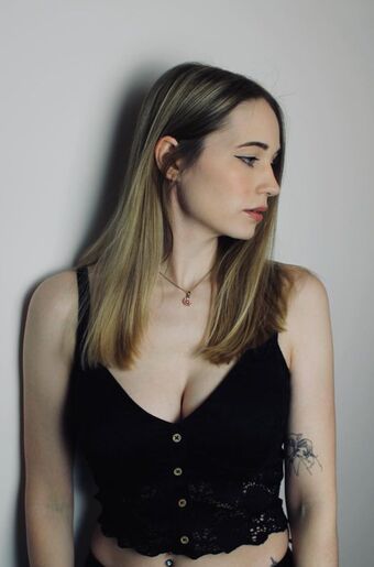 Ellecornflake Nakenläckor OnlyFans Foto 13