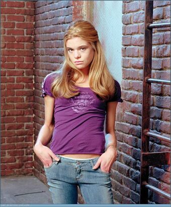 Ellen Muth Nakenläckor OnlyFans Foto 4