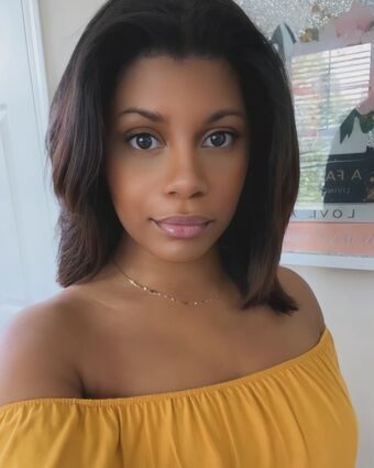 ellesee Nakenläckor OnlyFans Foto 5