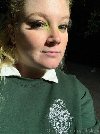 elliskay Nakenläckor OnlyFans Foto 3