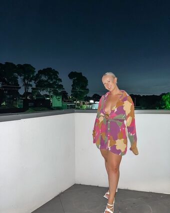 Elloise Nakenläckor OnlyFans Foto 24