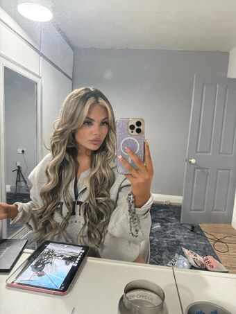 ells_ann Nakenläckor OnlyFans Foto 69