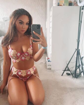 ells321 Nakenläckor OnlyFans Foto 1