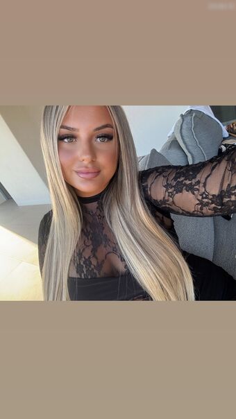 ema.mic Nakenläckor OnlyFans Foto 7