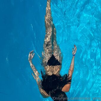 ember_ems Nakenläckor OnlyFans Foto 15