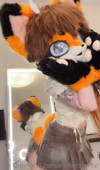 emberstarfur Nakenläckor OnlyFans Foto 20