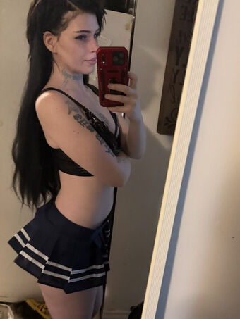 Emelia Asmr Nakenläckor OnlyFans Foto 55