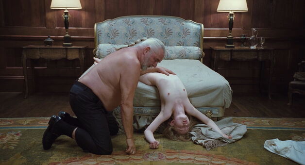 Emily Browning Nakenläckor OnlyFans Foto 78