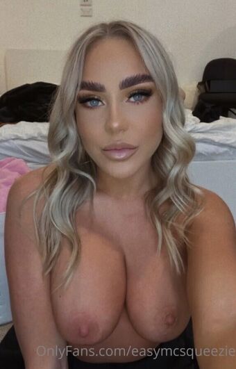 Emily McCarthy Nakenläckor OnlyFans Foto 80