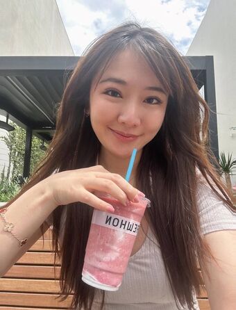 Emily Wang Nakenläckor OnlyFans Foto 44