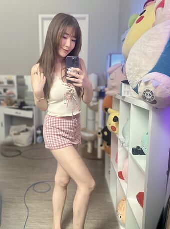 Emily Wang Nakenläckor OnlyFans Foto 50