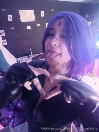emilythemachine Nakenläckor OnlyFans Foto 3