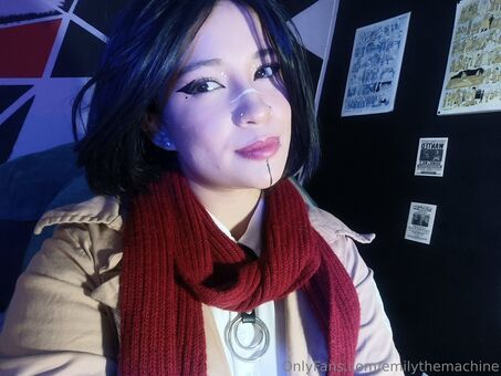 emilythemachine Nakenläckor OnlyFans Foto 4