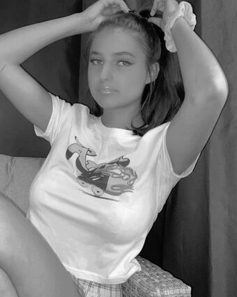 Emizzillo Nakenläckor OnlyFans Foto 9