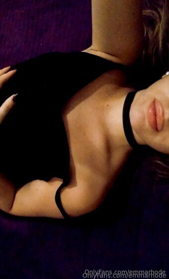 emmarhode Nakenläckor OnlyFans Foto 3