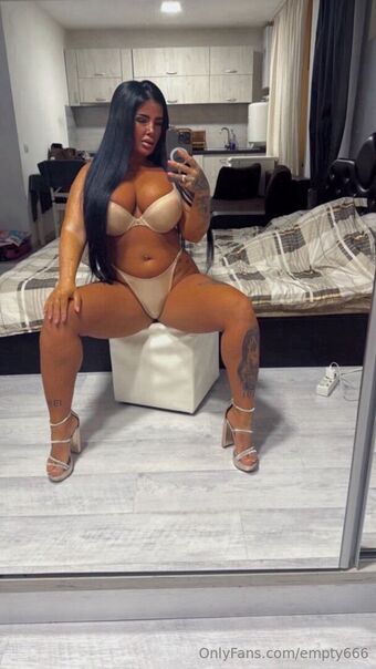 empty666 Nakenläckor OnlyFans Foto 52
