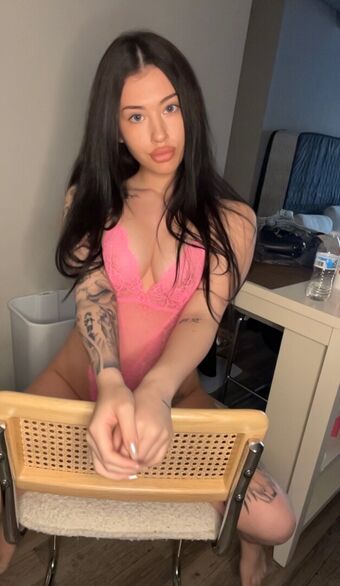 emxgrace Nakenläckor OnlyFans Foto 9