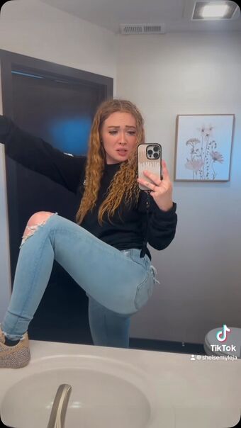 Emyleja Nakenläckor OnlyFans Foto 18