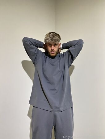 esteban.https Nakenläckor OnlyFans Foto 17