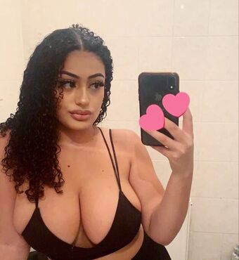 Evaghrb Nakenläckor OnlyFans Foto 1