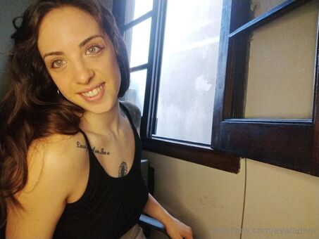evaladiva Nakenläckor OnlyFans Foto 19
