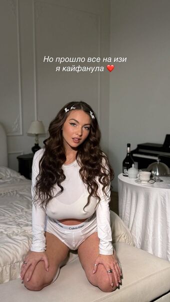 evamarmella Nakenläckor OnlyFans Foto 31
