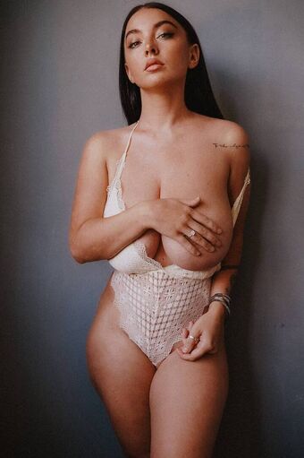evamarmella Nakenläckor OnlyFans Foto 35